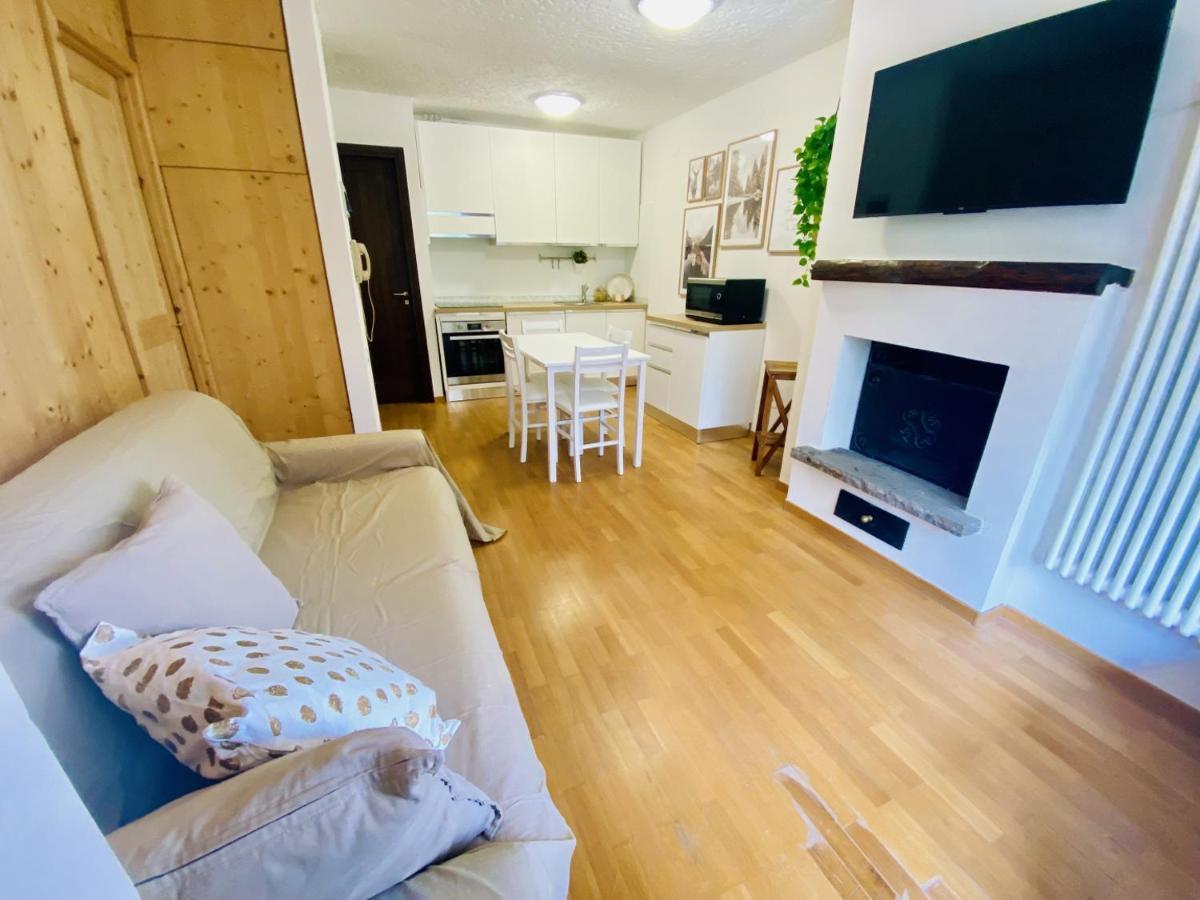 La Finestra Sul Brenta Con Posto Auto Privato Al Centro Di Mad Di Campiglio Cipat O22233-At-O13262 Apartment Folgarida Luaran gambar