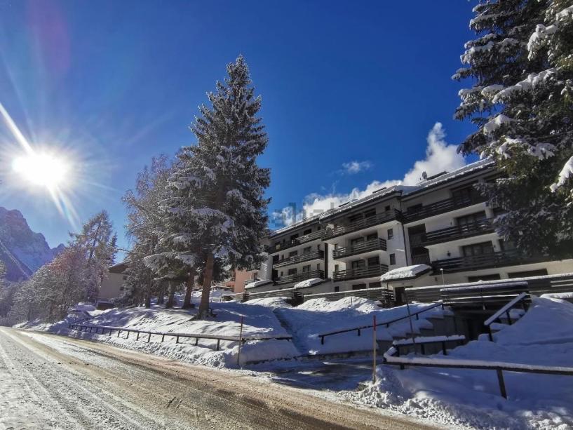 La Finestra Sul Brenta Con Posto Auto Privato Al Centro Di Mad Di Campiglio Cipat O22233-At-O13262 Apartment Folgarida Luaran gambar